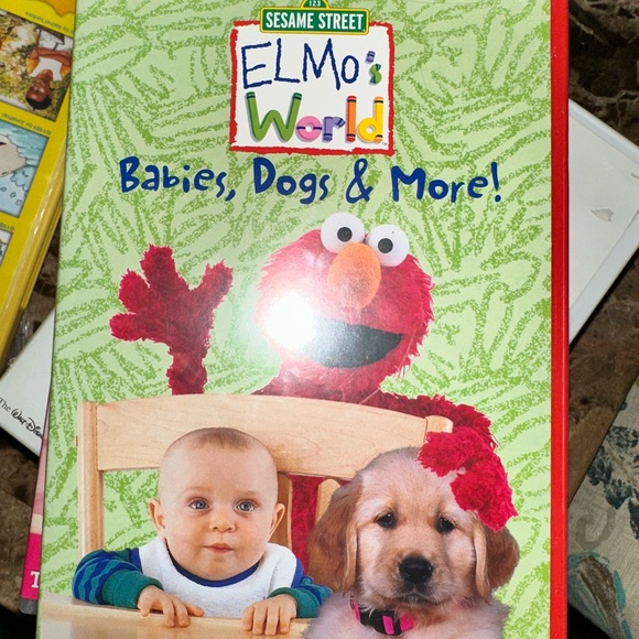Elmo's World: Babies, Dogs & More! DVD - Picture 1 of 5